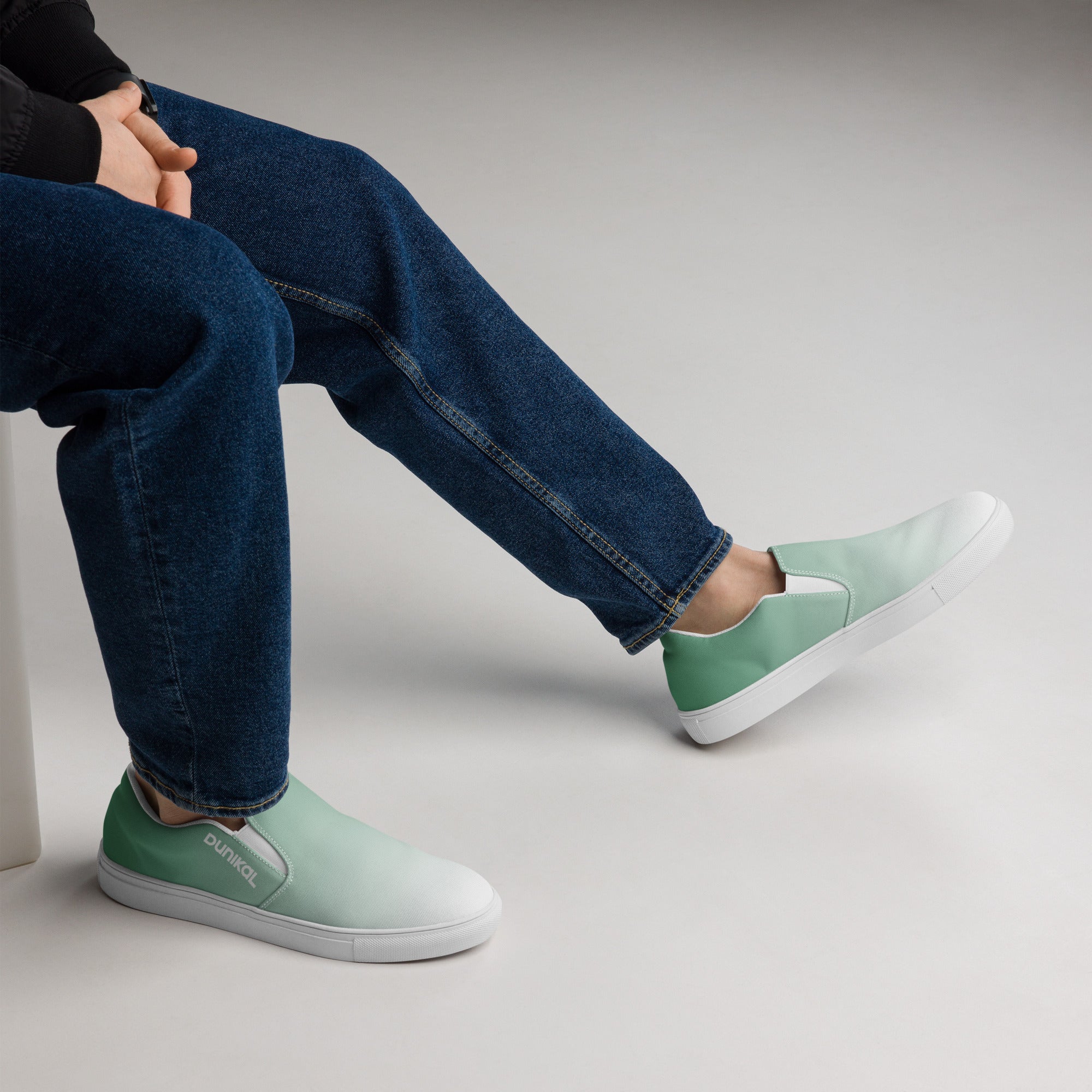 Canvas Slip-Ons — Brilliant Emerald